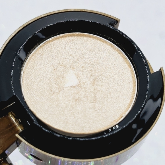 MAC Cosmetics Soft Force (Style Warriors) Limited Edition/Rare Eyeshadow - Picture 7 of 10